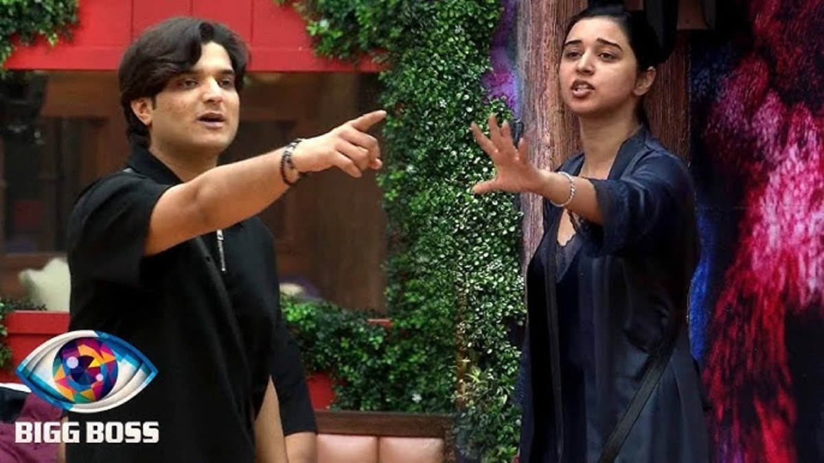 ‘Ye Kitni Chichori Ladki Hai’, Mridul Tiwari Mocks Tanya Mittal For Wearing Amaal Malik’s T-Shirt During Captaincy Task